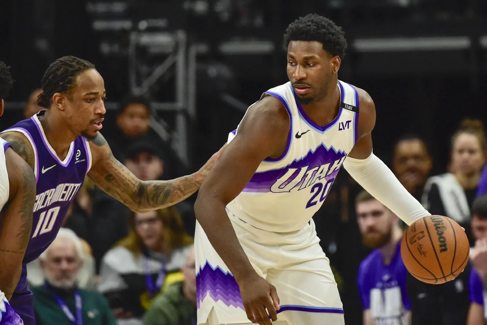 Utah Jazz forward Jaren Jackson Jr. in an NBA game against the Memphis Grizzlies — Jaren Jackson Jr. knee injury update