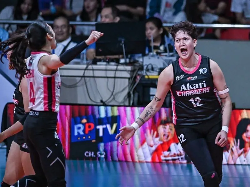 Akari Chargers win five-set thriller over Farm Fresh Foxies
