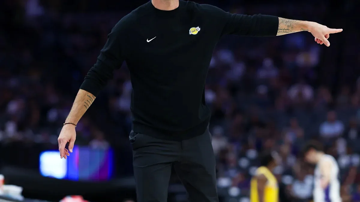 JJ Redick Evaluates Tactical Growth Entering Third Season as Lakers Head Coach
