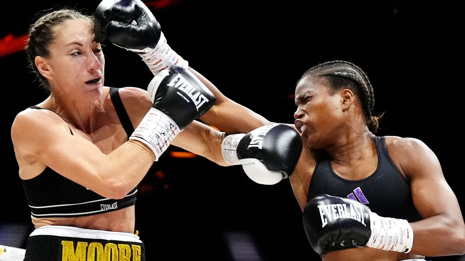 Caroline Dubois Retains Lightweight Titles Over Amelia Moore, Clashes With Alycia Baumgardner